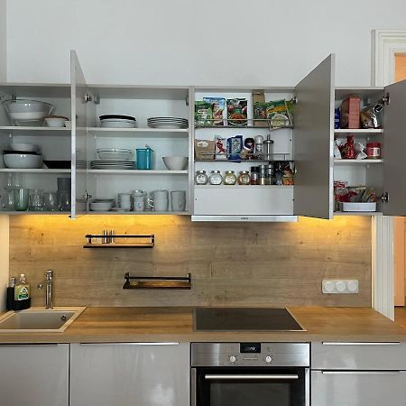 Luxury 2Br Apartment Neubaugasse Виена Екстериор снимка