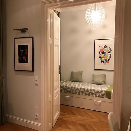 Luxury 2Br Apartment Neubaugasse Виена Екстериор снимка